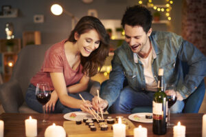 Kreative date ideen für einen unvergesslichen Abend.